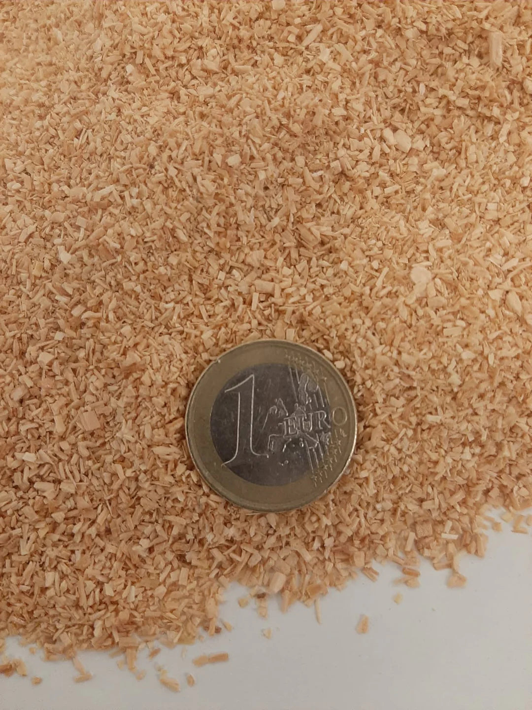 KIEFERN-KERNHOLZ-EINSTREU FÜR NISTKÄSTEN UND GEHEGE