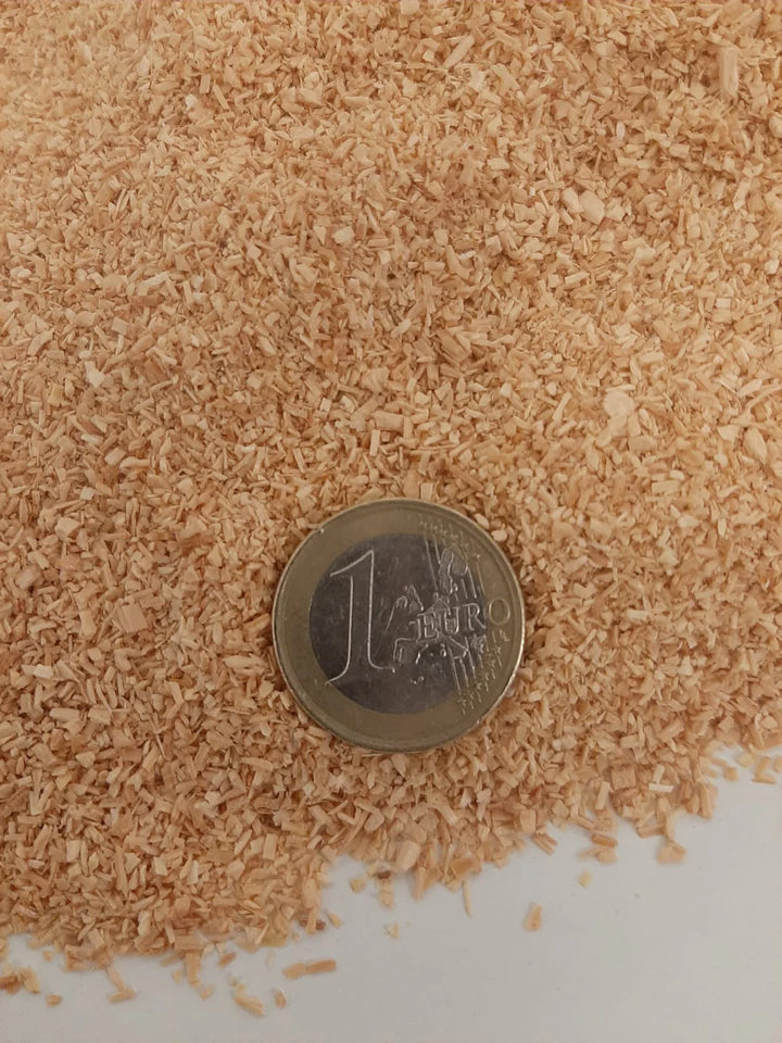 KIEFERN-KERNHOLZ-EINSTREU FÜR NISTKÄSTEN UND GEHEGE