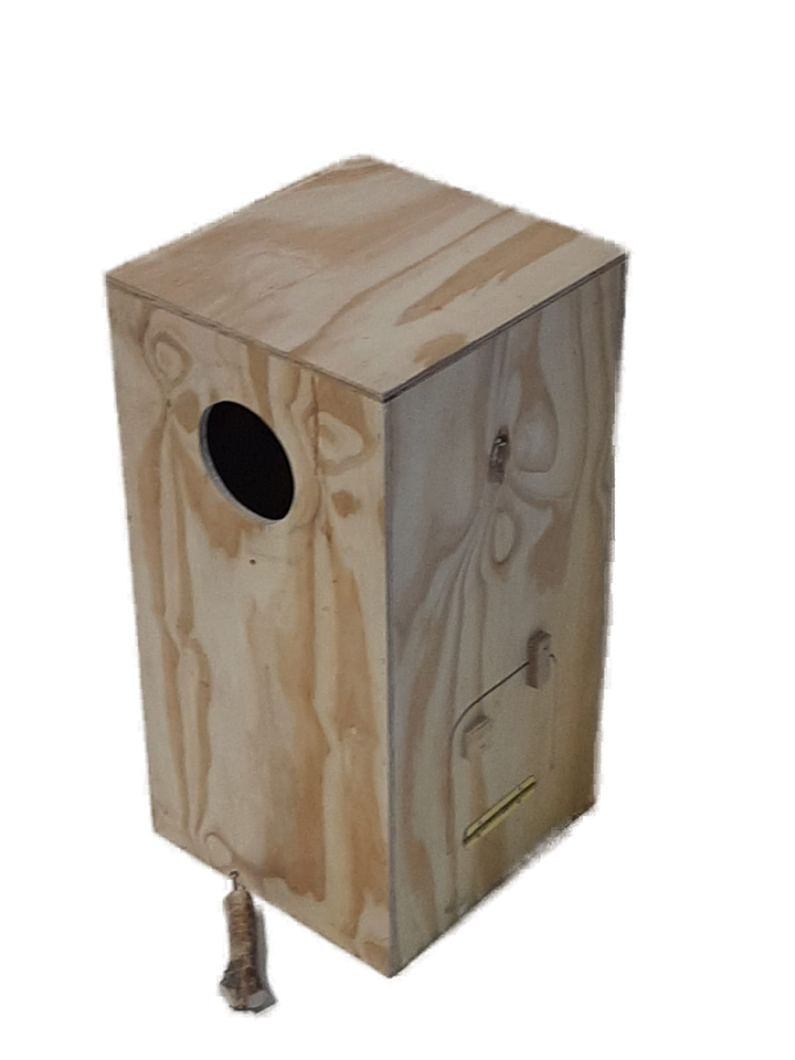 Papageien Nistkasten 30×32×60 cm mit Einschlupfloch Ø 11 cm und Kontrollklappe außen.