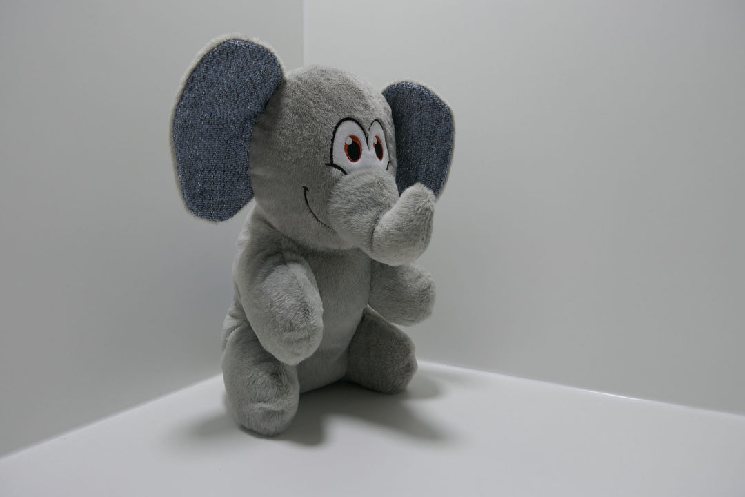 Spielzeug Elefant grau